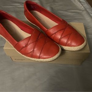 Clarks slip on women’s shoes